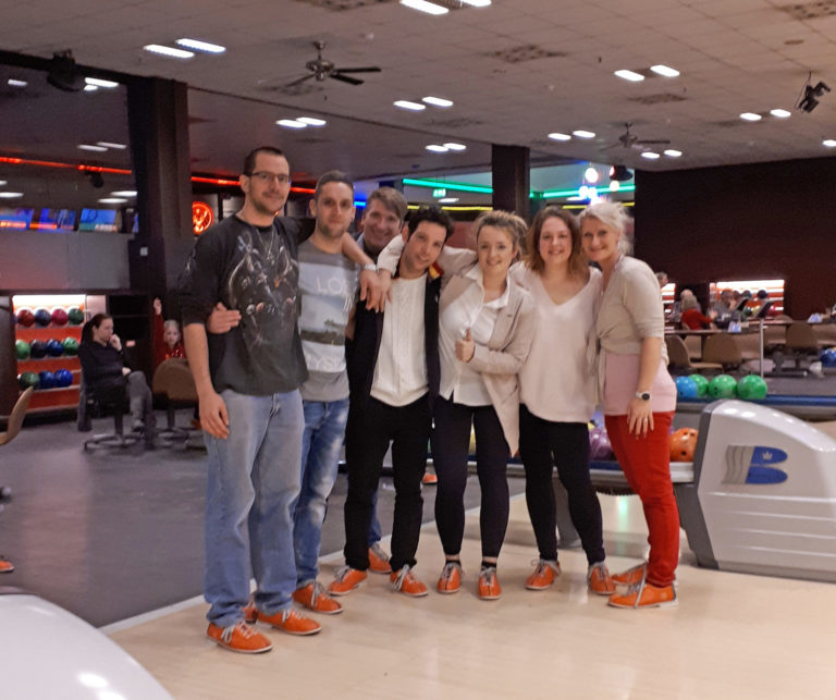 bowlingspiel-mit-mobipro-teilnehmern-in-aschersleben-2
