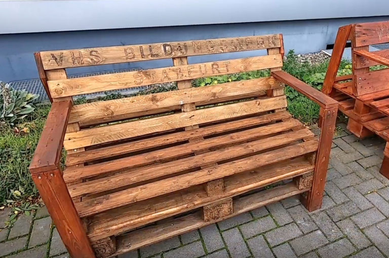 upcycling-bank-in-stassfurt