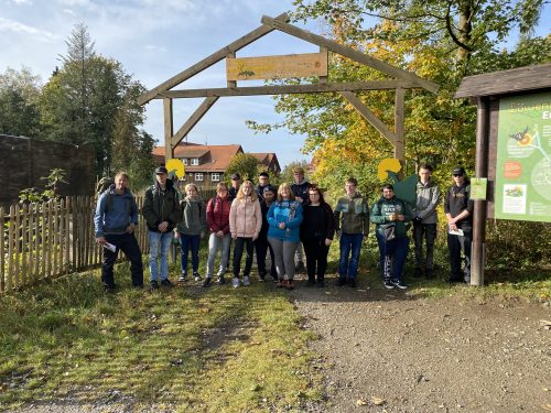 schueler-der-berufsvorbereitenden-bildungsmassnahme-bvb-reha-in-quedlinburg-beim-schuelerausflug-im-hochharz