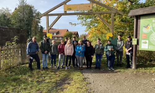 Schüler der berufsvorbereitenden Bildungsmaßnahme (BvB-Reha) in Quedlinburg beim Schülerausflug im Hochharz